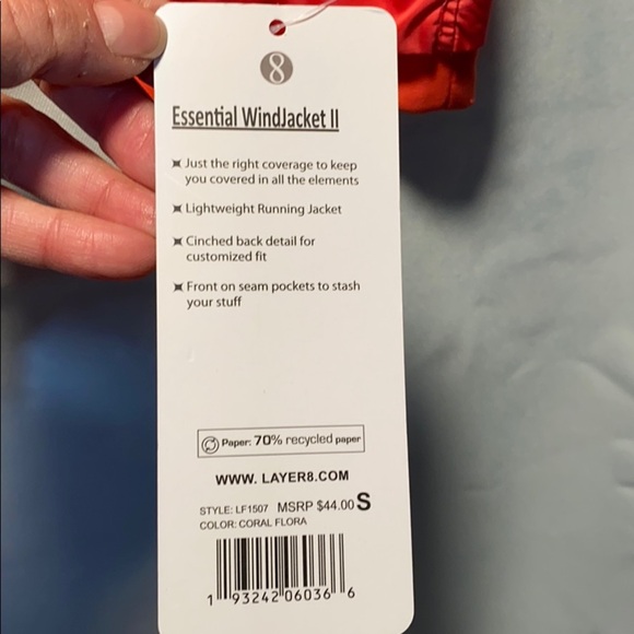 Women’s Layer 8 Running Jacket - Picture 7 of 8